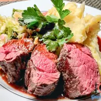 hirschrueckensousvide-8ad9f0edcf10c1360c4334fa59a52d15.jpg